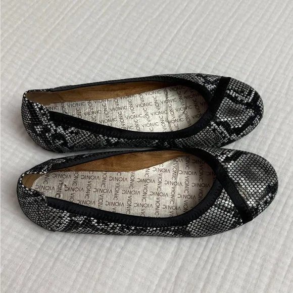 Vionic Spark Caroll Ballet Flats - Snakeskin Print Size 6.5 Comfort Casual