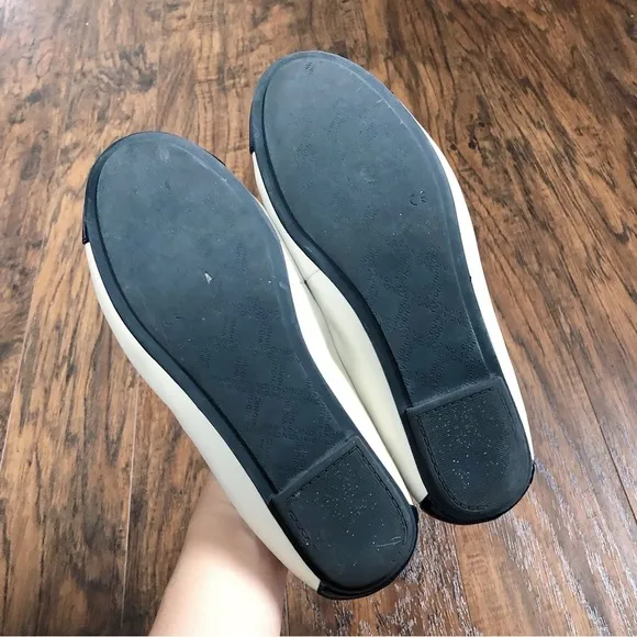Vionic • Spark Minna Ballet Flat slipper cap toe navy cream orthopedic