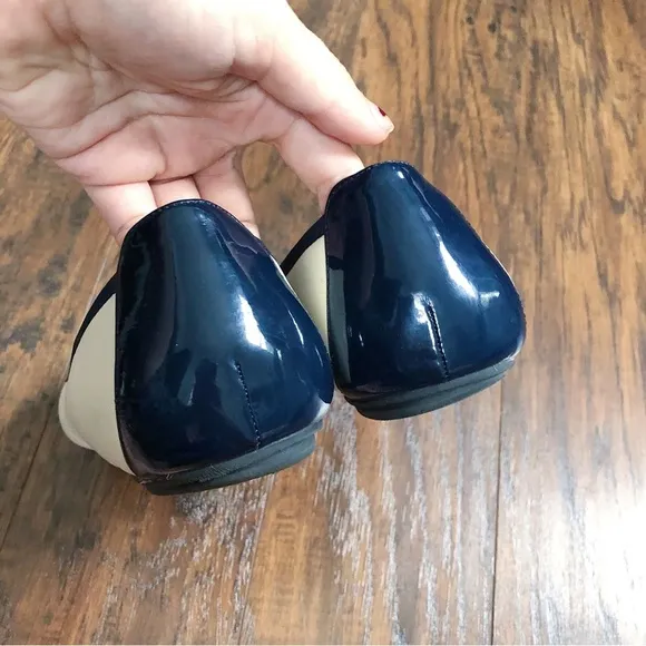 Vionic • Spark Minna Ballet Flat slipper cap toe navy cream orthopedic