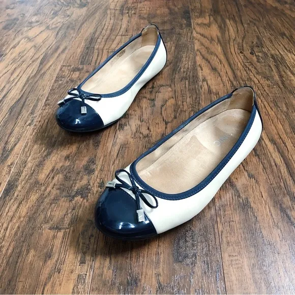 Vionic • Spark Minna Ballet Flat slipper cap toe navy cream orthopedic
