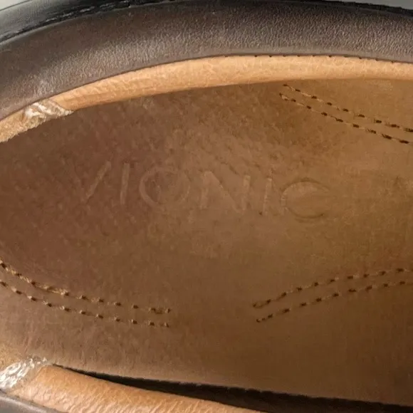 Vionic Sullivan leather comfort loafers 9