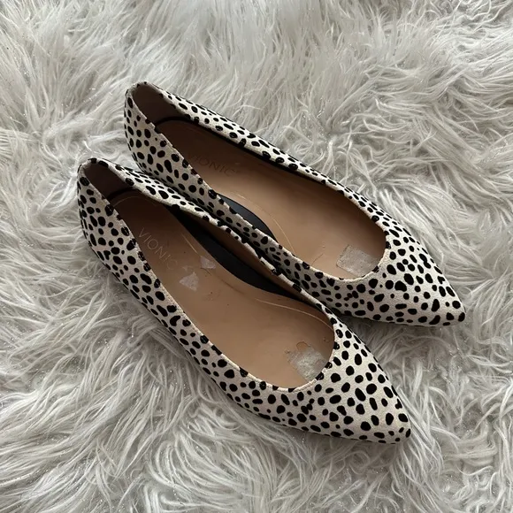 VIONIC Women's Lena Spot Pointed Toe Ballet Flat Sz 6
