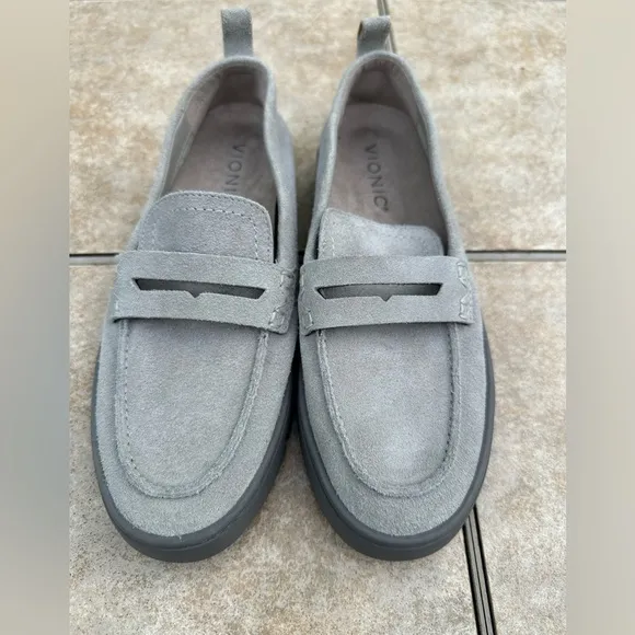 VionicUptown Loafer Flats