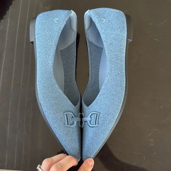 Vivaia Ena 2.0 Pointed Toe Flats Knit Denim Blue Sz 40.5 9.5