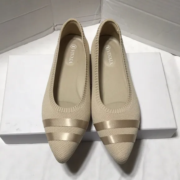 Vivaia knit top flats with comfort padding. NWOT