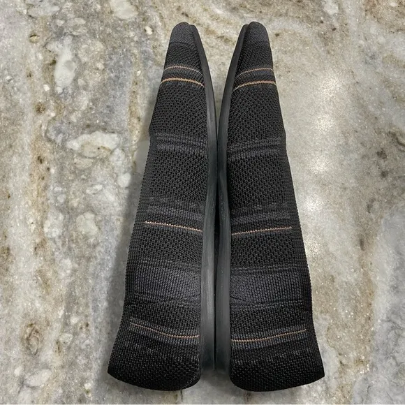 VIVAIA Pointed-Toe Ballet Flats (Aria) Knit Slip On Flats Black/Gray Women’s 37
