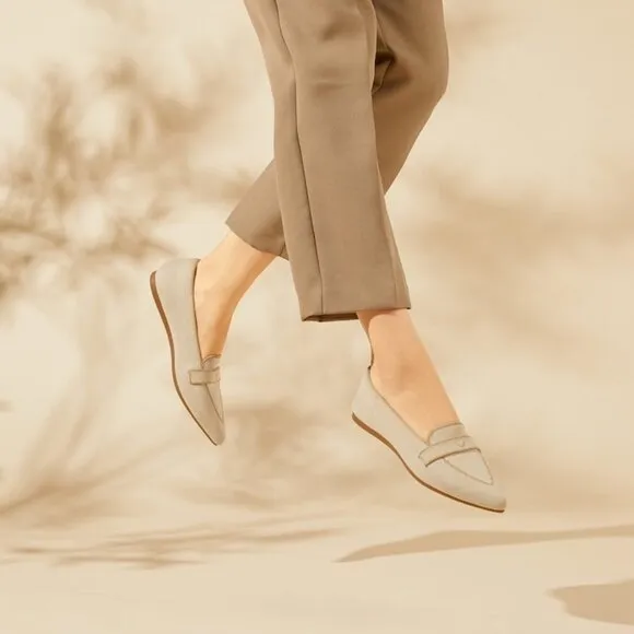 Vivaia Pointed-Toe Loafers In Nude peach Size EU 41 / US 9.5
