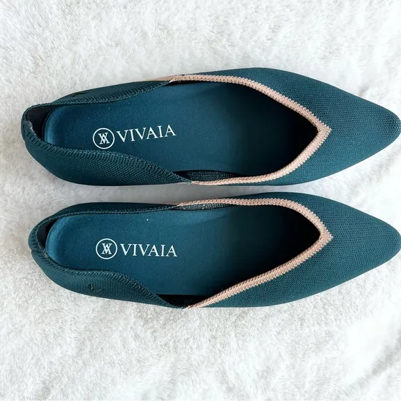 VIVAIA Pointed-Toe V-Cut Flats in Deep Peacock Size 41 or 9.5 Trendy Chic Comfy