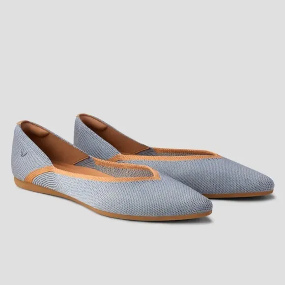 VIVAIA Vienna V Cut Pointed Toe Blue Tan Size 39.5 Like New