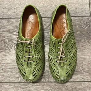 Volks Walkers Green 1229 weave Leather Flats | 37