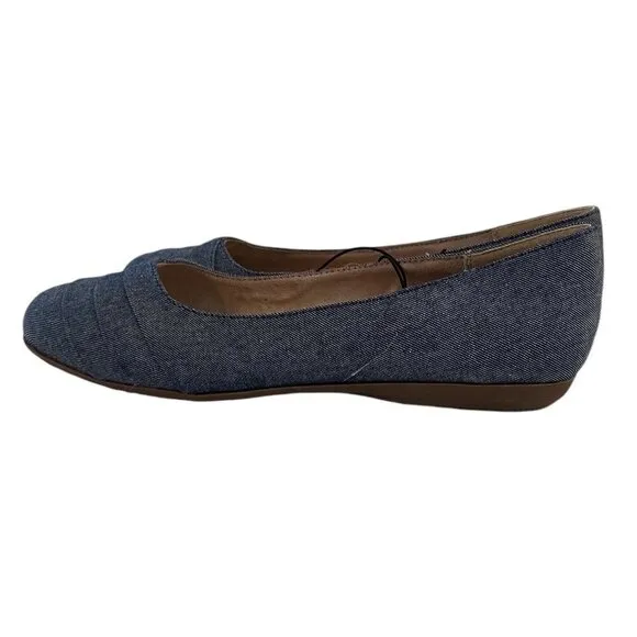 White Mountain Clara DK Denim Ballet Flat Size 9M Textured Sole &amp; Comfort Insole