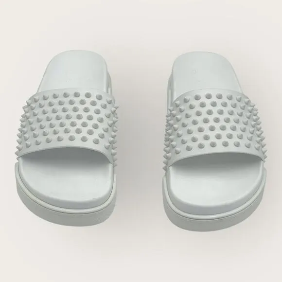 White Pool Fun Flat leather spike sandals size 41.5Men 8.5