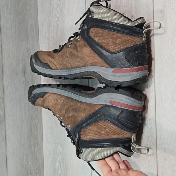 Wolverine Mens High Top Sneakers boots waterproof outdoor sz 10M