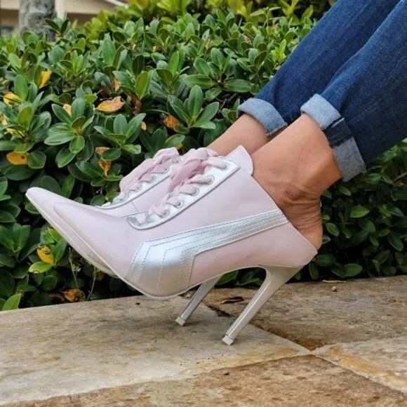 Women Baby Pink Low Cut Pontied Toe Booties‎
