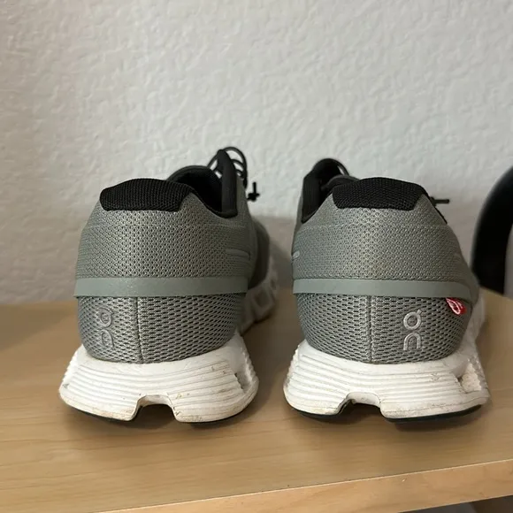 Women On Cloud running sneakers size 10