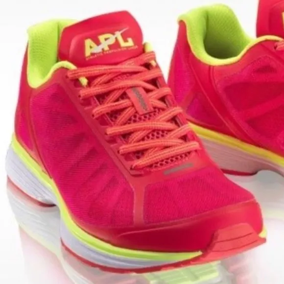Women’s APL Propulsion Labs Windchill Sneaker in Neon Orange Size 8