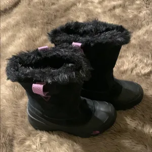 Women's Black Fur-Lined Winter Boots