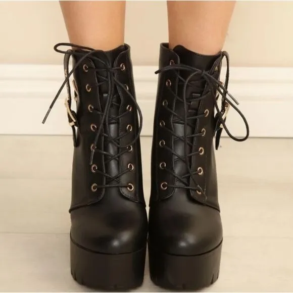 Women's Block Heel Lace Up Botties Black Color