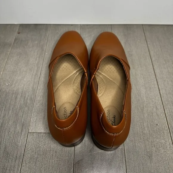 Women’s Brown Clarks Juliet Palm Loafer Leather Slip On Business Casual Size 7
