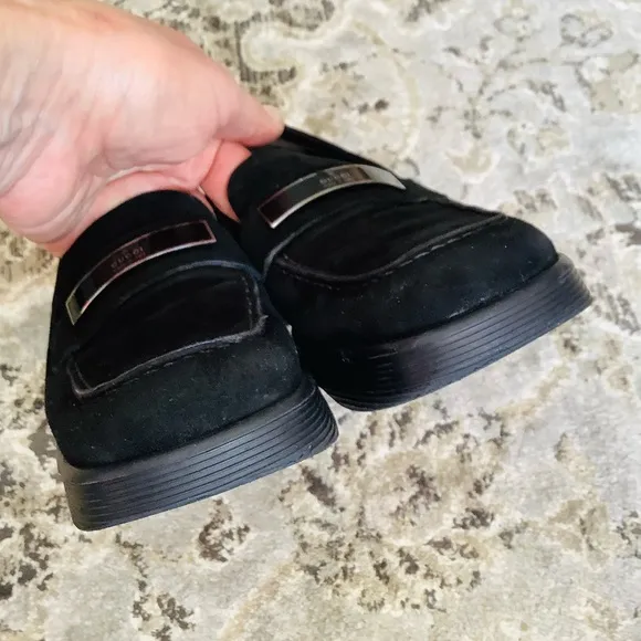 Women’s GUCCI suede leather loafers 🖤🖤