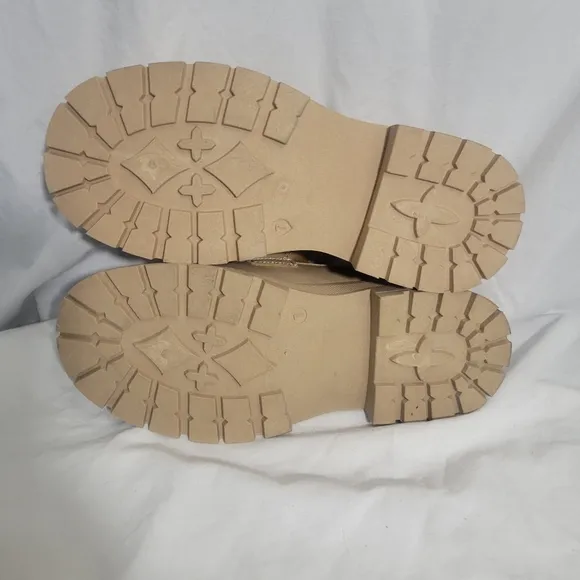 Women's Qupid Ronat Loafers Toast Chunky lug sole sz 7 NWOT