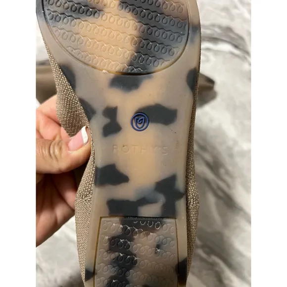 Women's Rothy's The Point Flats Size 8.5 Brown with Blue Accent