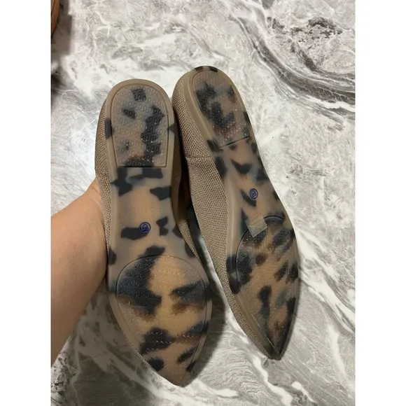 Women's Rothy's The Point Flats Size 8.5 Brown with Blue Accent