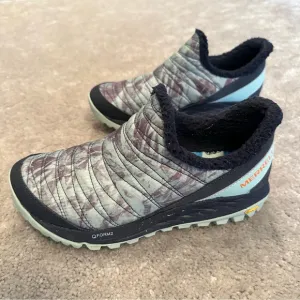 Women’s size 9.5 Merrell Anthora 3 Thermo Moc Sneakers