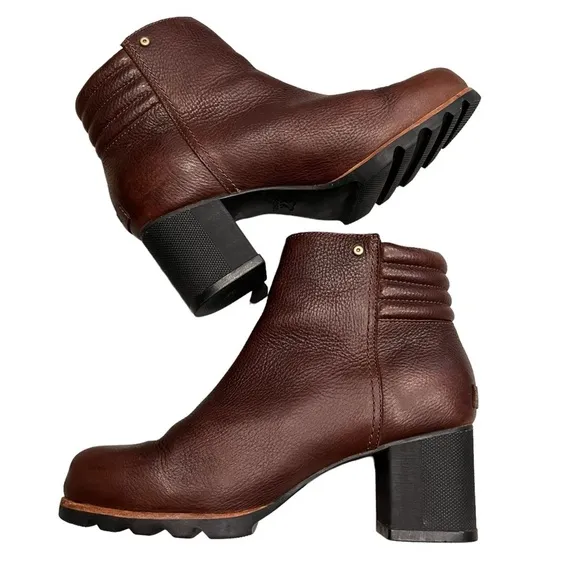 Women’s Sorel Brown Leather Danica Heeled Waterproof Booties Boots size 9.5