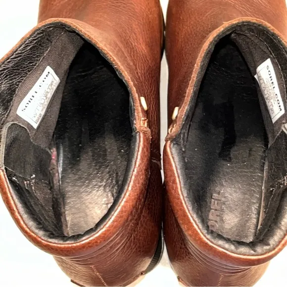 Women’s Sorel Brown Leather Danica Heeled Waterproof Booties Boots size 9.5