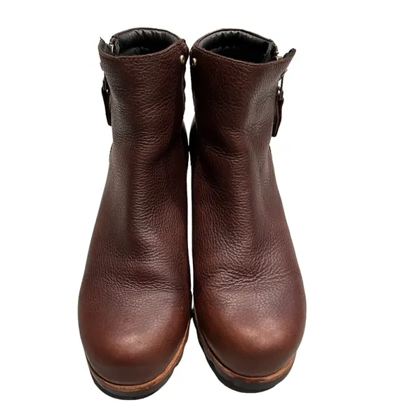 Women’s Sorel Brown Leather Danica Heeled Waterproof Booties Boots size 9.5