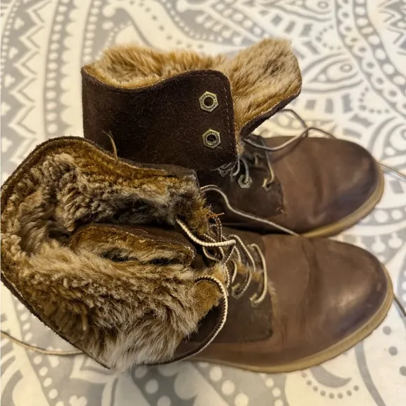 Women’s timberland fur lined boots