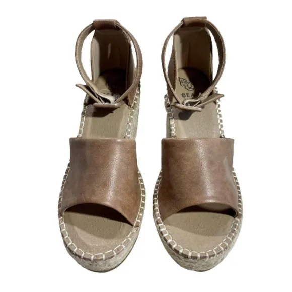 Women’s Two Toned Neutral Taupe Open Toe 3.5” Dress Wedge Size 7
