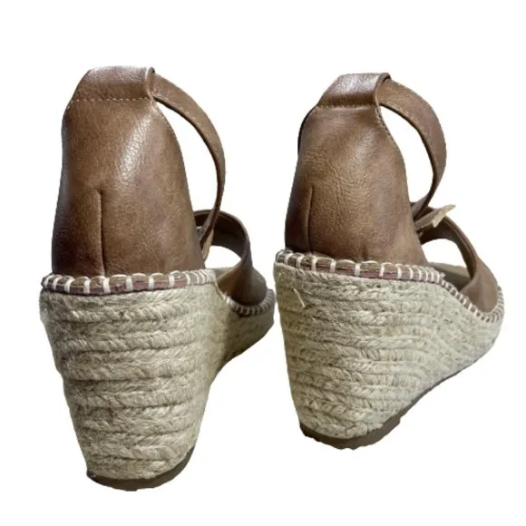 Women’s Two Toned Neutral Taupe Open Toe 3.5” Dress Wedge Size 7