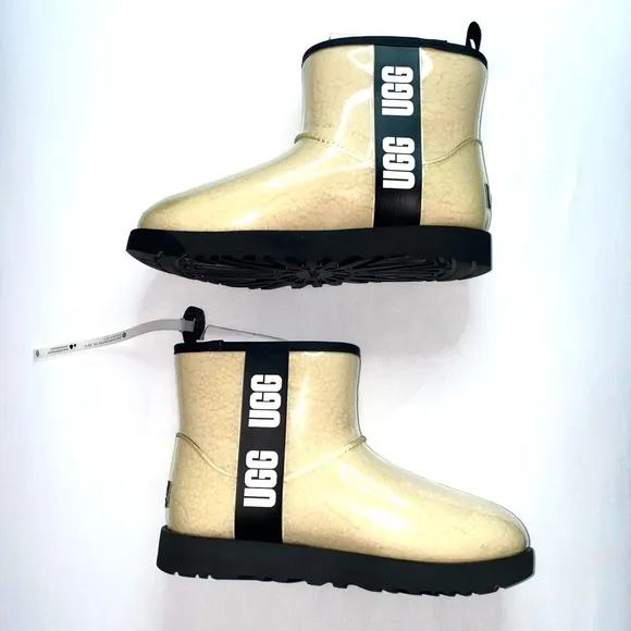 Womens UGG Australia Classic Clear Sherpa Lined Mini Boots Size 9 Cute UGG Boots