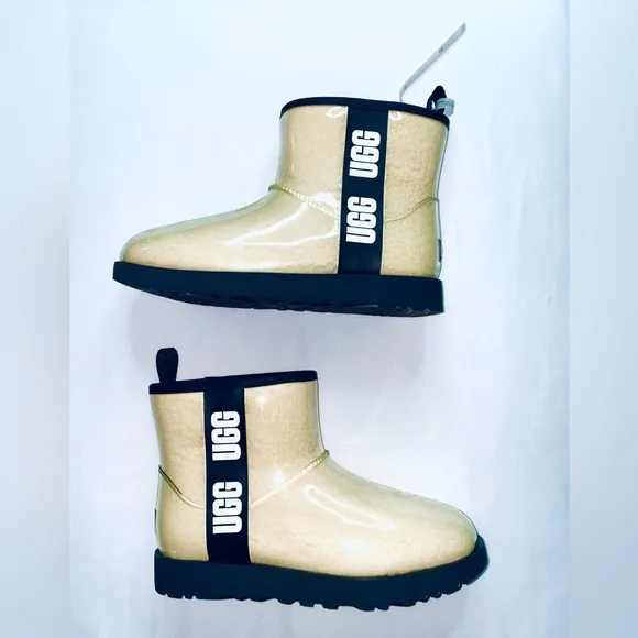 Womens UGG Australia Classic Clear Sherpa Lined Mini Boots Size 9 Cute UGG Boots
