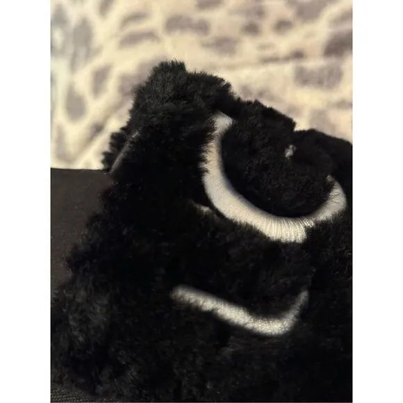 Women’s UGG layton fur slides/ Slippers Sz 10