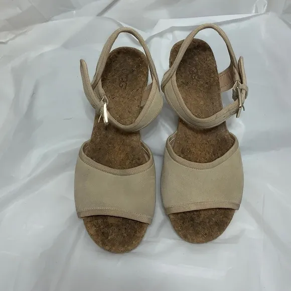 WOMEN’S UGG Maybell Cream Suede Open Toe Wedge Espadrilles Sandal 1019887 Size 7
