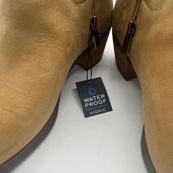 Women's Vionic Shantelle Boots Size 9.5W Tan