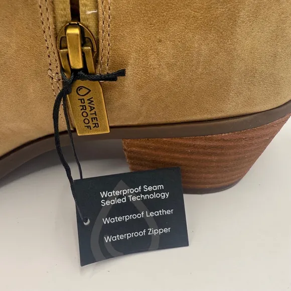 Women's Vionic Shantelle Boots Size 9.5W Tan