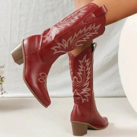 Women's Western Embroidered Vintage  Boots With Block Heel, Mid Calf, V-Cut