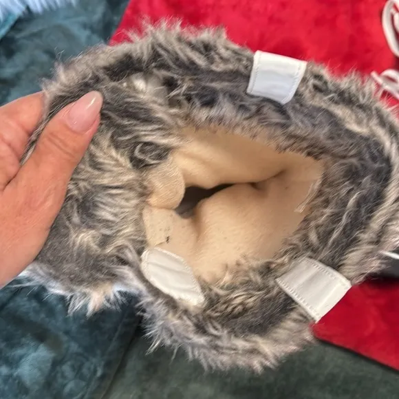 Women's White Fur-Lined Winter Boots
