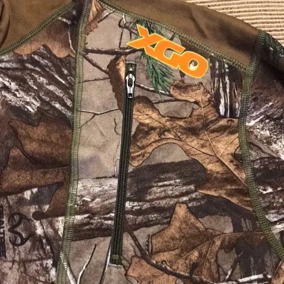 XGO (4) Men’s Water Resistant camo print 1/4 zip long sleeve - Large
