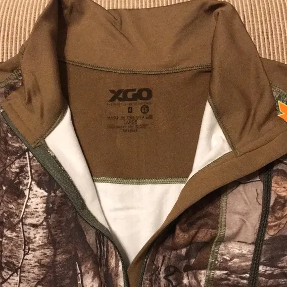 XGO (4) Men’s Water Resistant camo print 1/4 zip long sleeve - Large