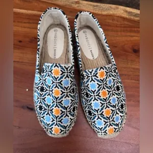 Yarguci espadrilles  canvas colorful slip ons sz 41/10 EUC no wear