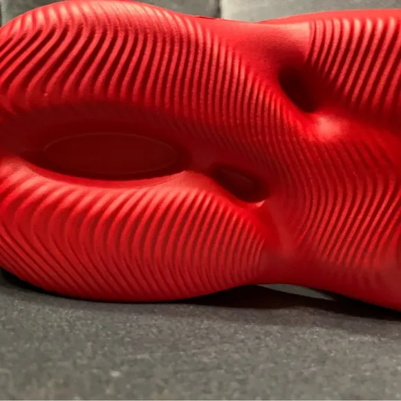 Yeezy Foam RNNR type Slides Vermilion size 11-12 Mens
