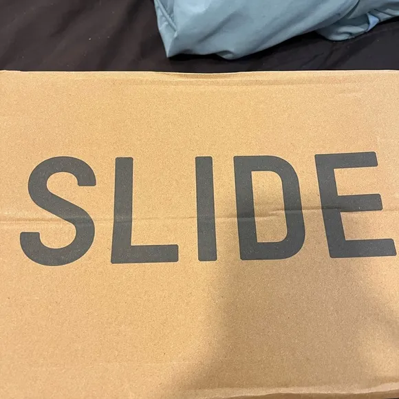 Yeezy Slides “Bone” original release not restock size 11