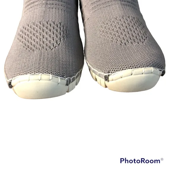 Yellow Box Julisa Gray Slip On Sneakers Size 6. NWT