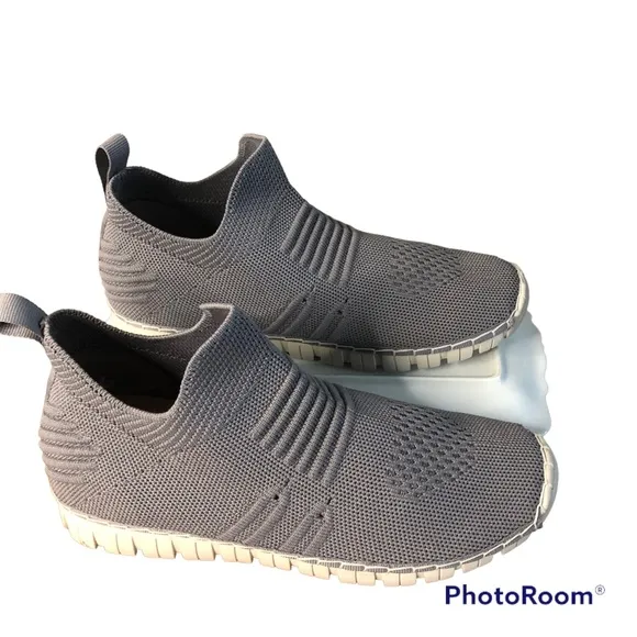 Yellow Box Julisa Gray Slip On Sneakers Size 6. NWT