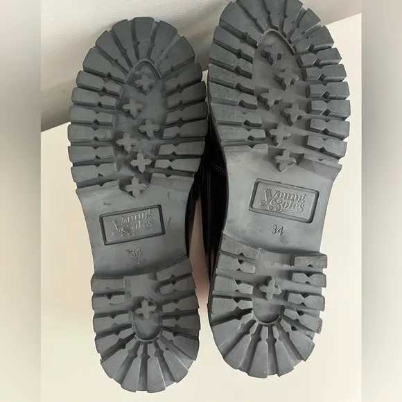 Young Soles Penny Loafers 34 NEW!!